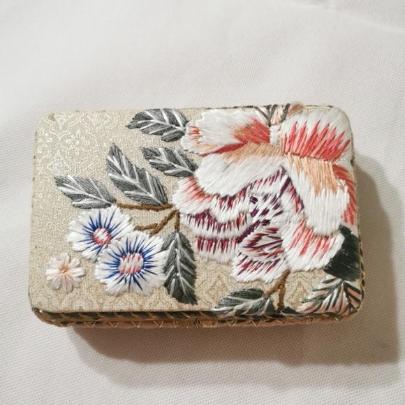 NWT! Accessorize Evening Handbag - Picture 2 of 16